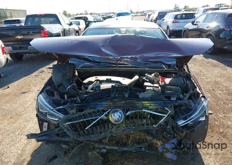 2018 Buick Regal Sportback Essence z USA, uszkodzony, nr VIN W04GP6SX6J1057445